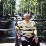 05-07-2001 Koos Alberts in Amsterdam

[keywords]Eyecontact, Posed, Singer, Half Length, Smiling, Location[/keywords]